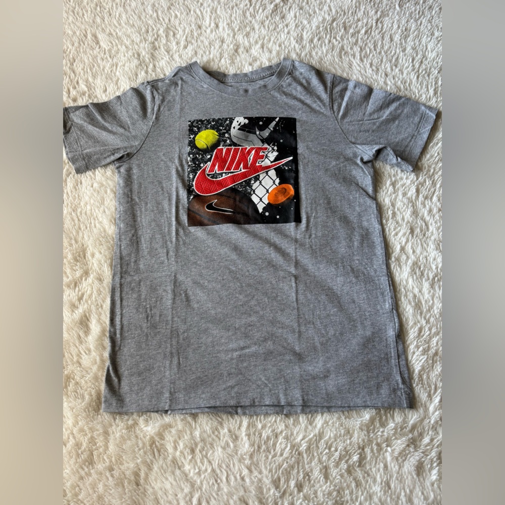 Nike Kids Gray T-Shirt with Red Graphic